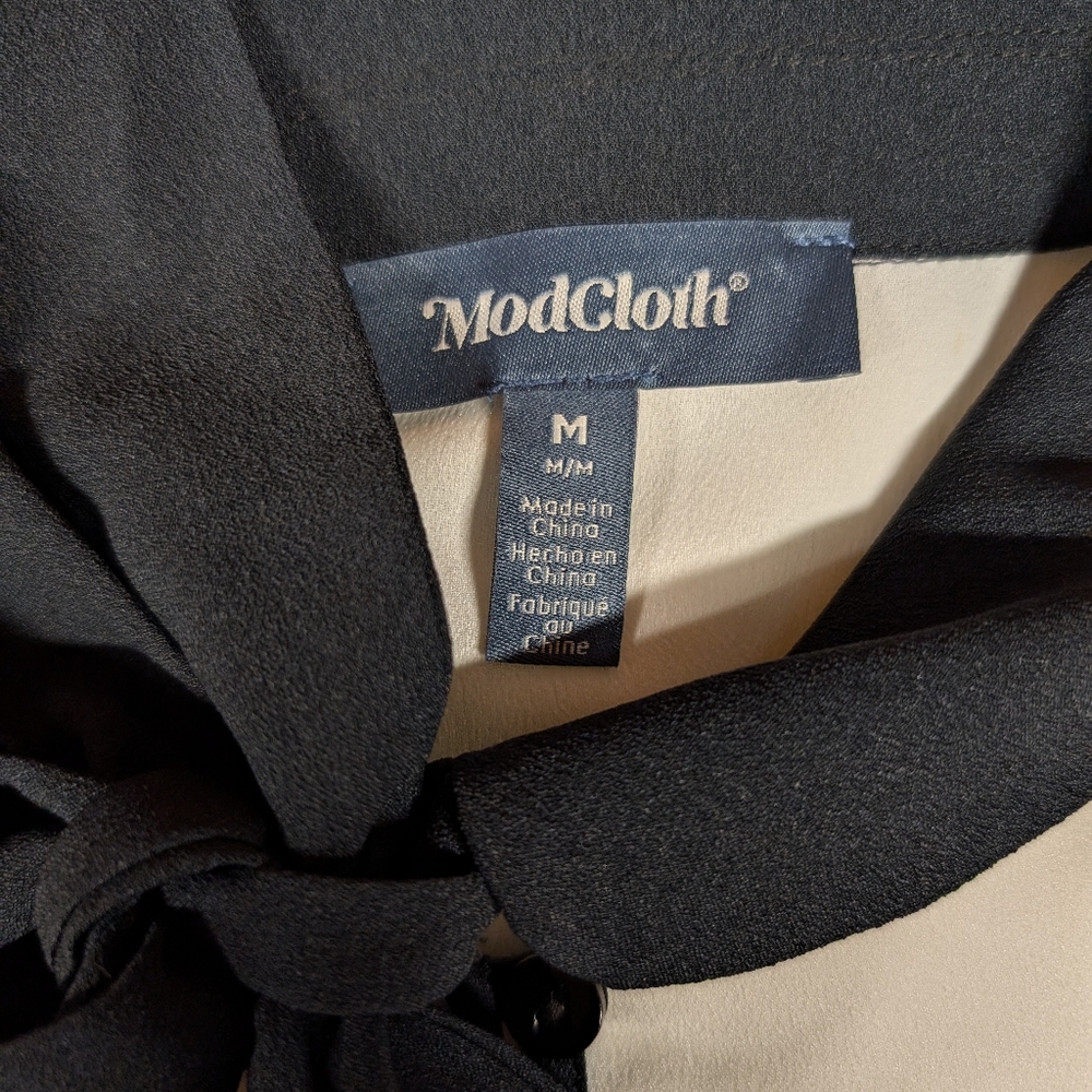 Modcloth White Top with Navy Accent - Picture 4 of 6